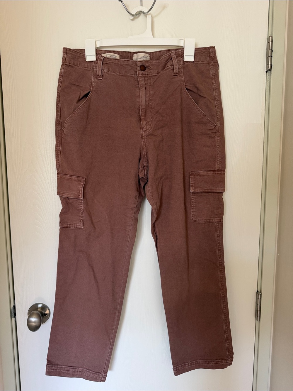 Universal Thread High Rise Slim Straight Cargo Pants